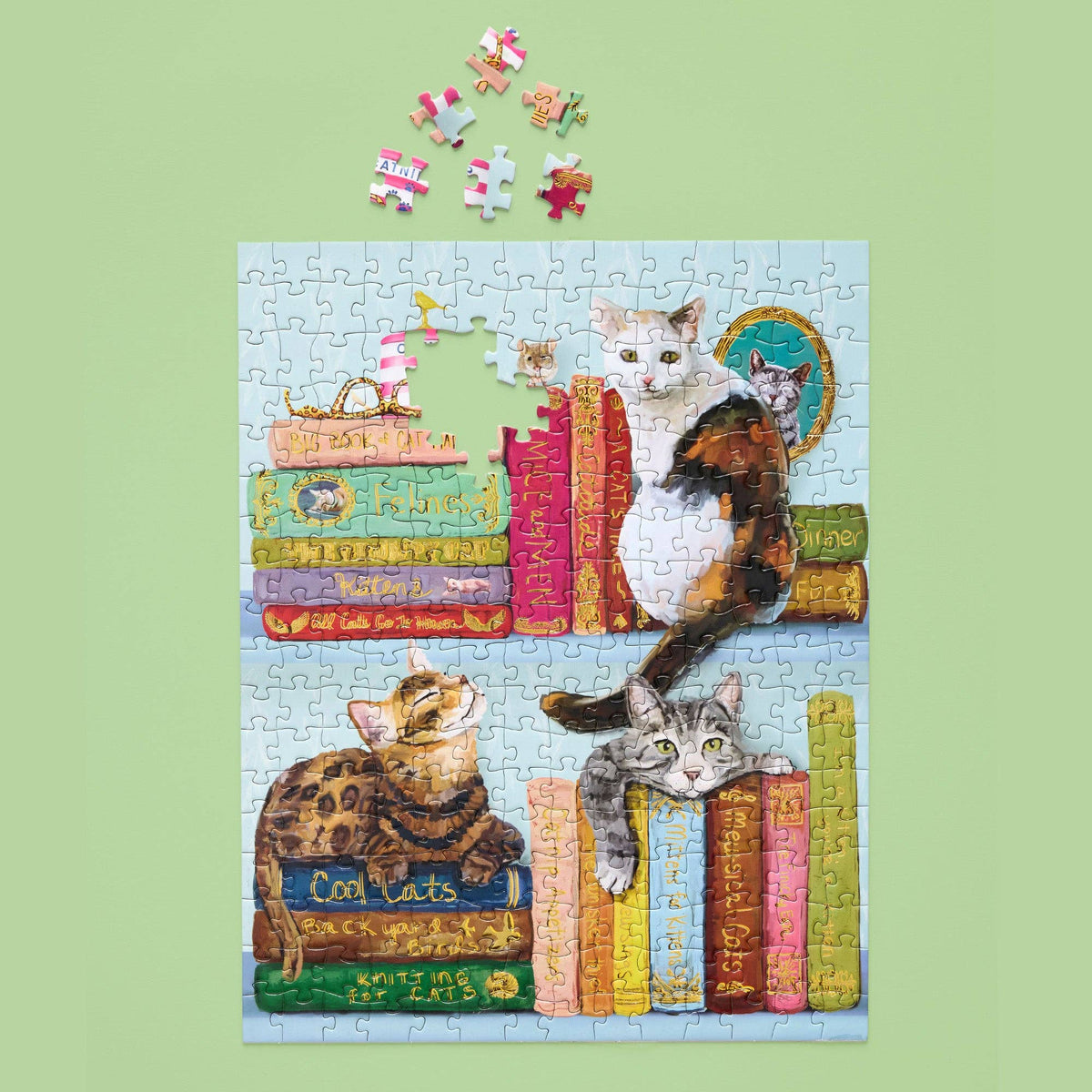 Cats on Books 250 Piece Jigsaw Puzzle Set | WerkShoppe - Jigsaw Puzzle - The Puzzle Center
